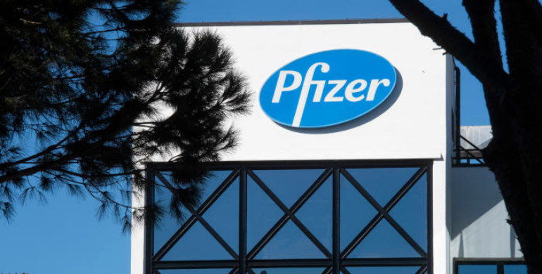 Україна очікує на поставку вакцини Pfizer: кому вона дістанеться